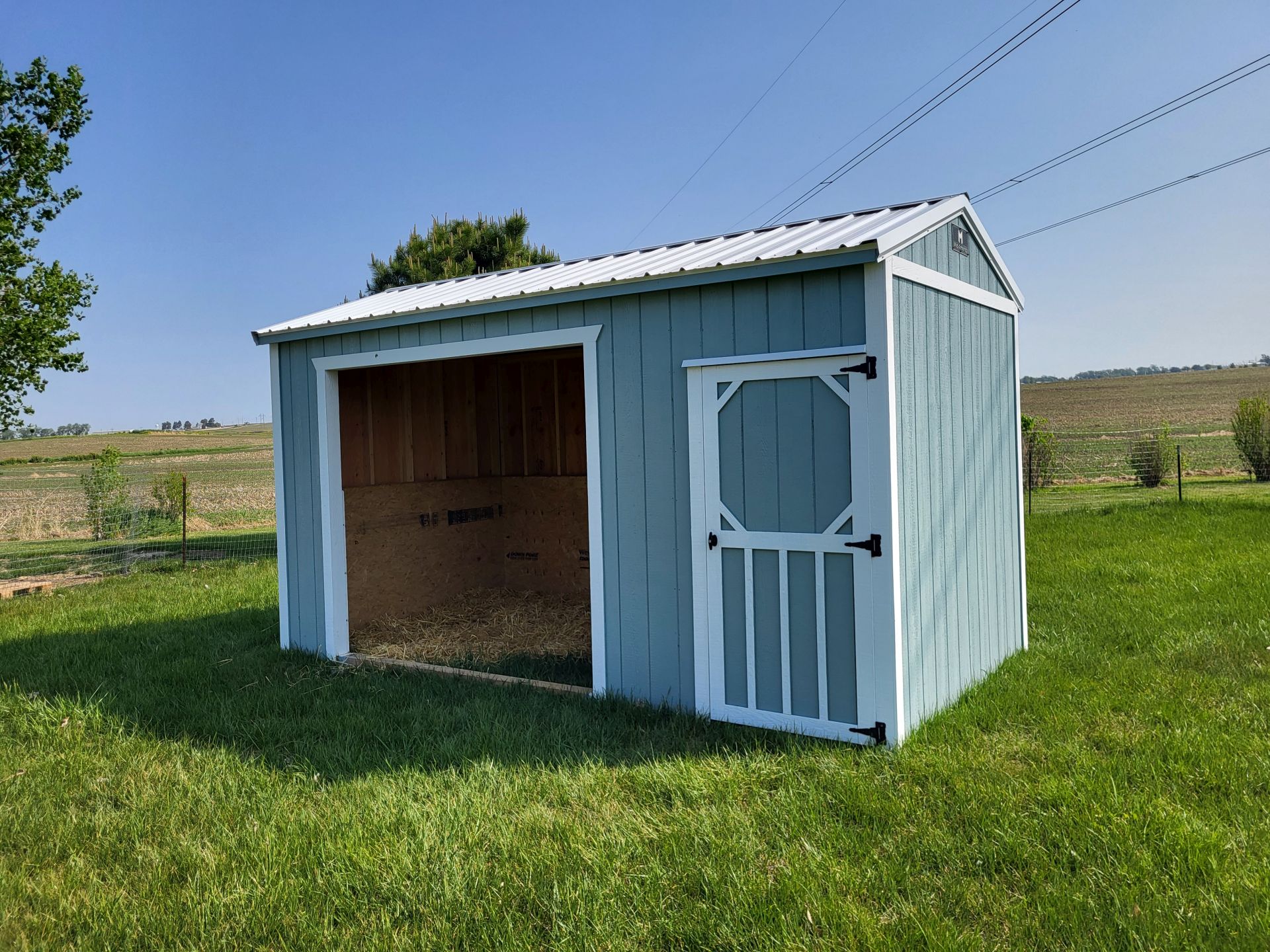 loafing-shed-tackroom1