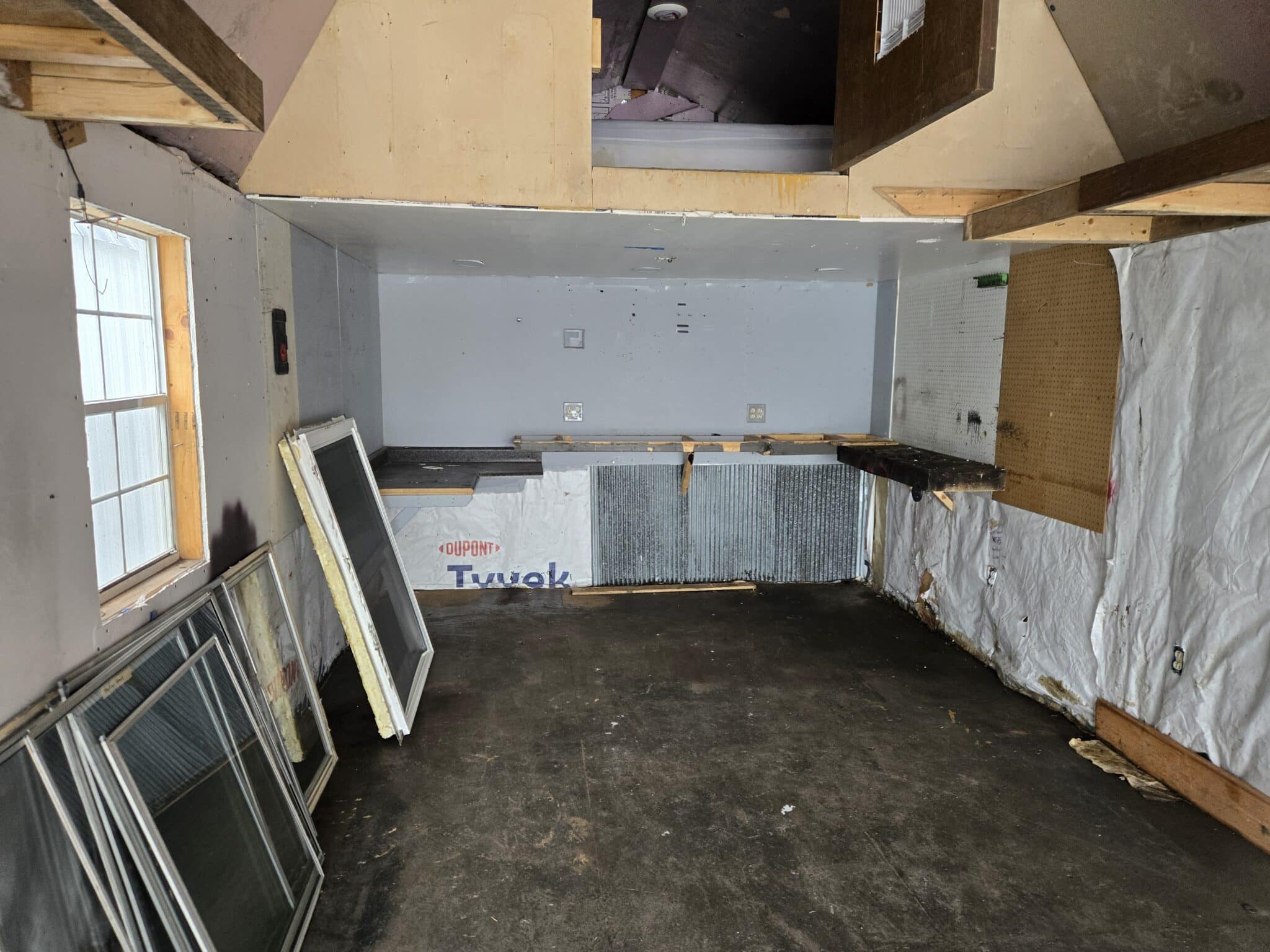 REPO!! 12x28 Lofted Garage - Image 11