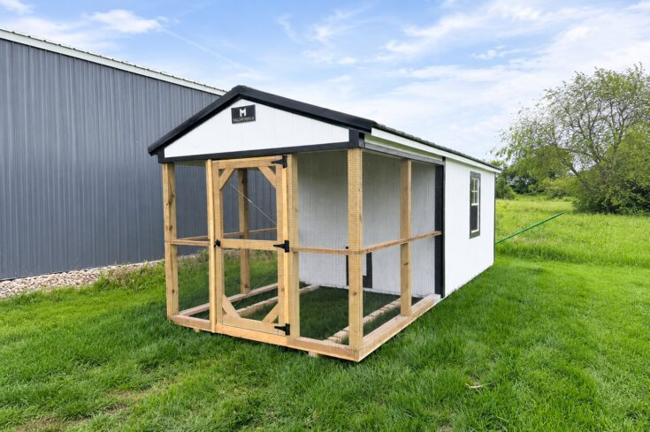 8×20 Chicken Coop in Glenwood Iowa