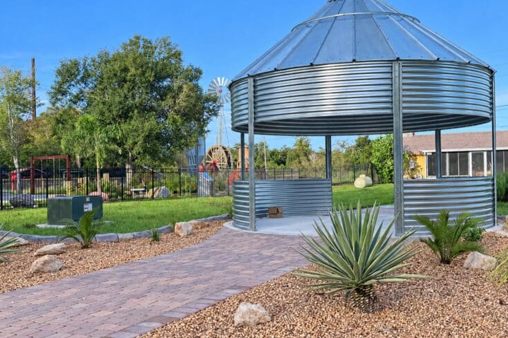 18′ Grain Bin Gazebo in Arcadia Florida